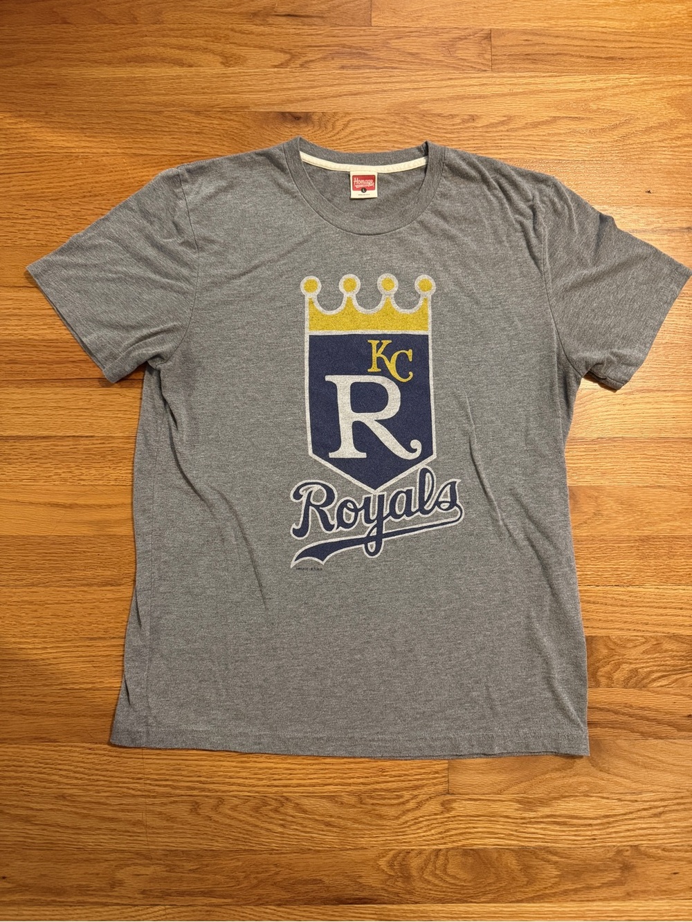 HOMAGE Gray KC Royals Graphic Tee with Navy and Gold Crest